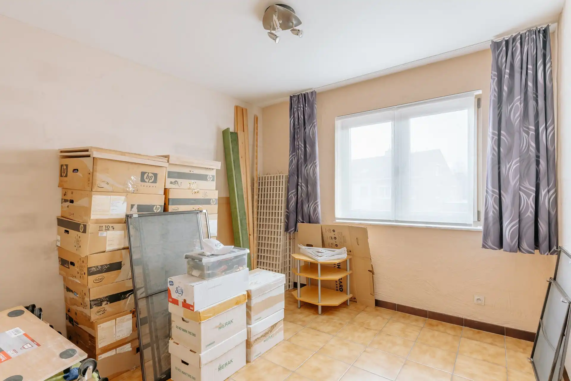 Stijlvolle halfopen woning met grote tuin en zwembad! foto 13