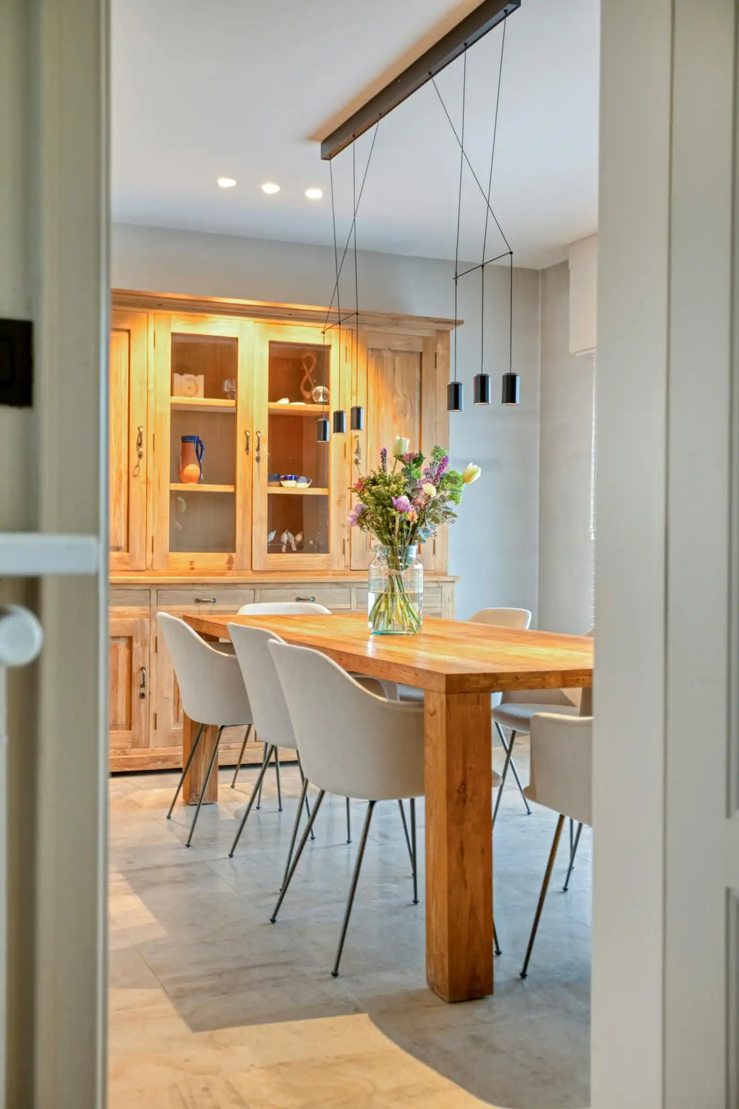 Ruim huis met 5 slaapkamers en 1.100m² grond te Sijsele foto 4