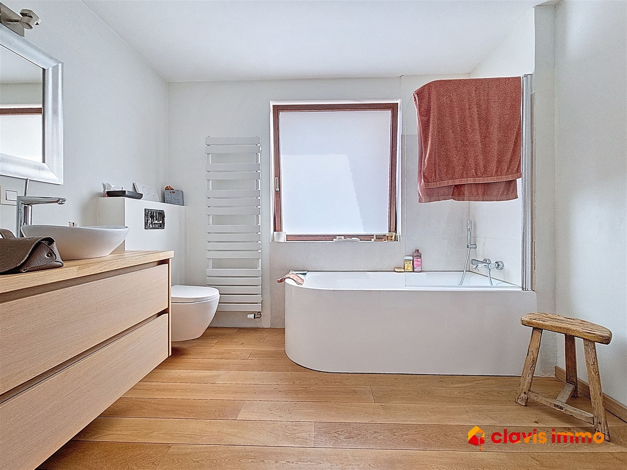 Aangename bel-etage woning met tuin foto 14