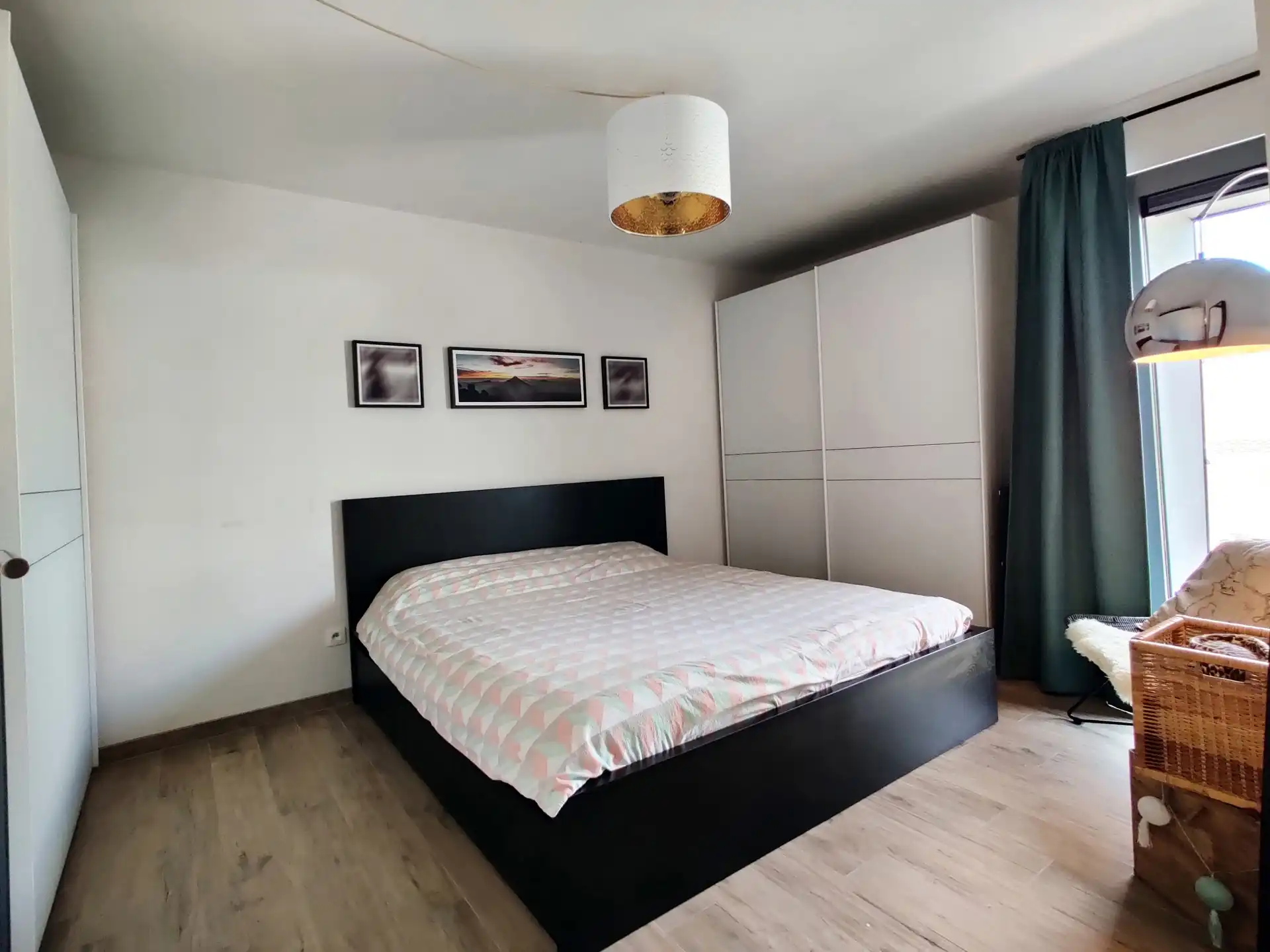 GIJZEGEM - Gelijkvloers appartement met tuin en staanplaats. foto 10