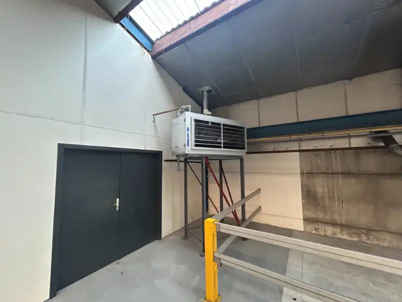 Ruime werkplaats / atelier met kantoren op topligging nabij UZ Gent foto 12