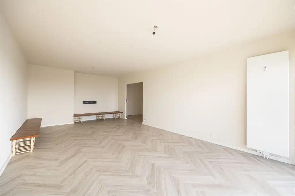 Gerenoveerd appartement met panoramisch zicht foto 6