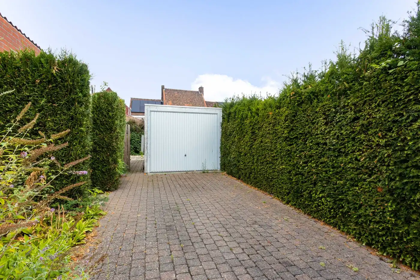 Woning met tuin, garage en uitweg in Zwevegem foto 18