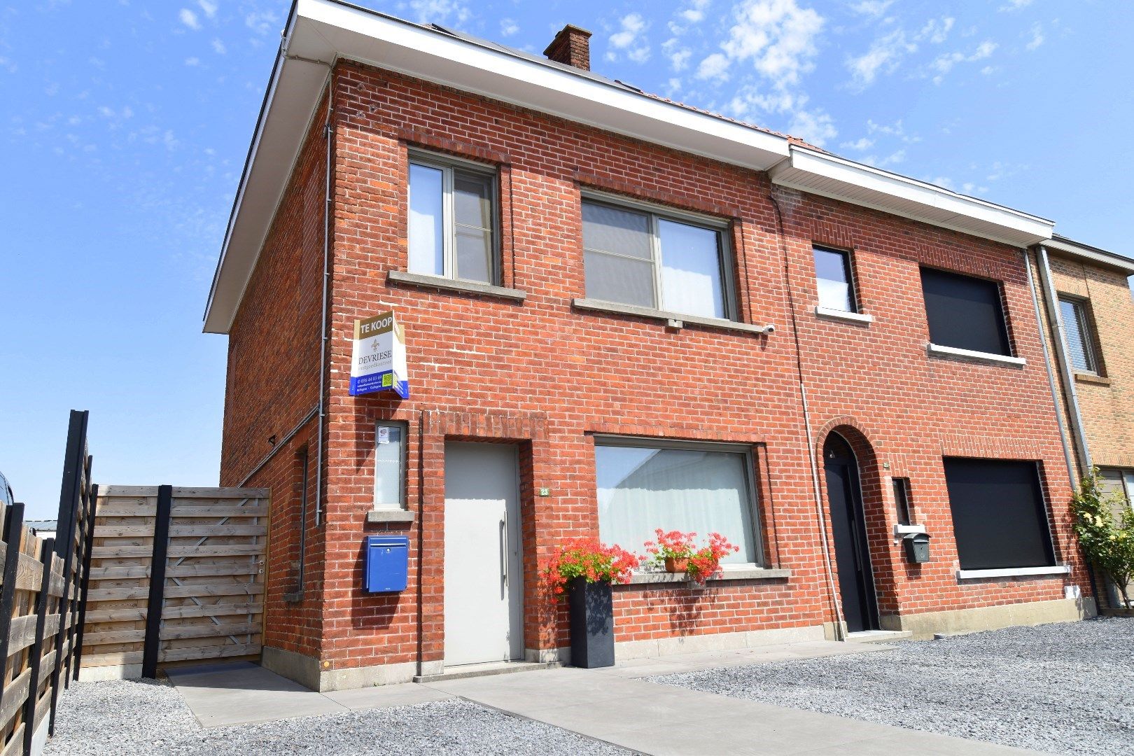 Instapklare HOB met 3 slaapkamers en prachtig vergezicht te koop in Gullegem foto {{pictureIndex}}