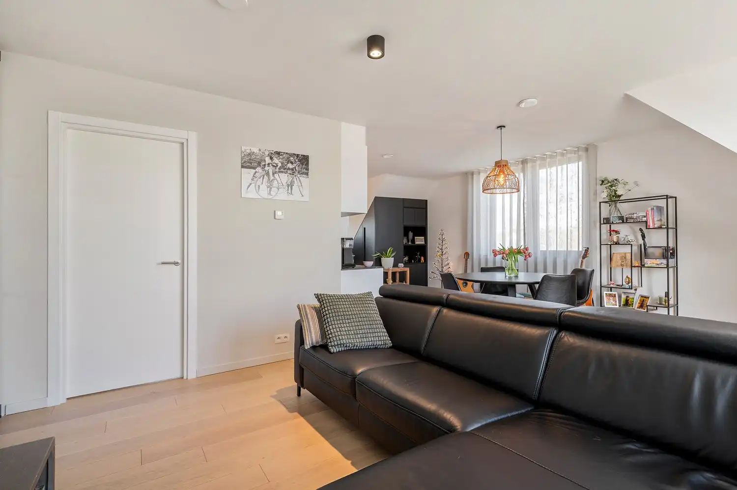 LUXE-APPARTEMENT I 2 STAANPLAATSEN I EPC= E19 I RUSTIG GELEGEN foto 8