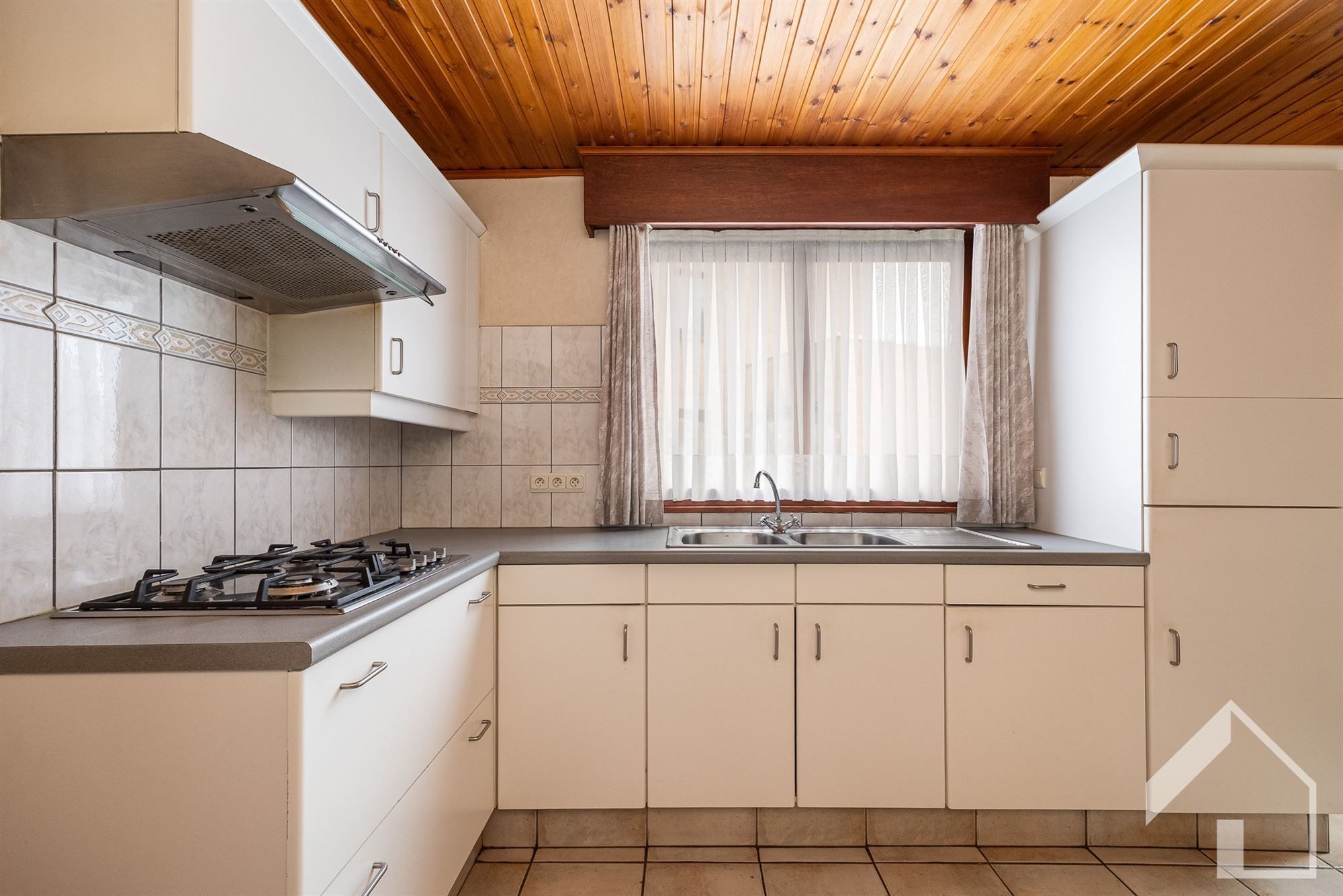 Te renoveren woning op top locatie! foto 10
