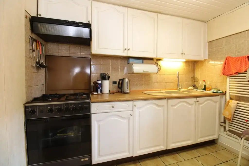 Zeer mooie halfopen woning met garage op gunstige ligging foto 2