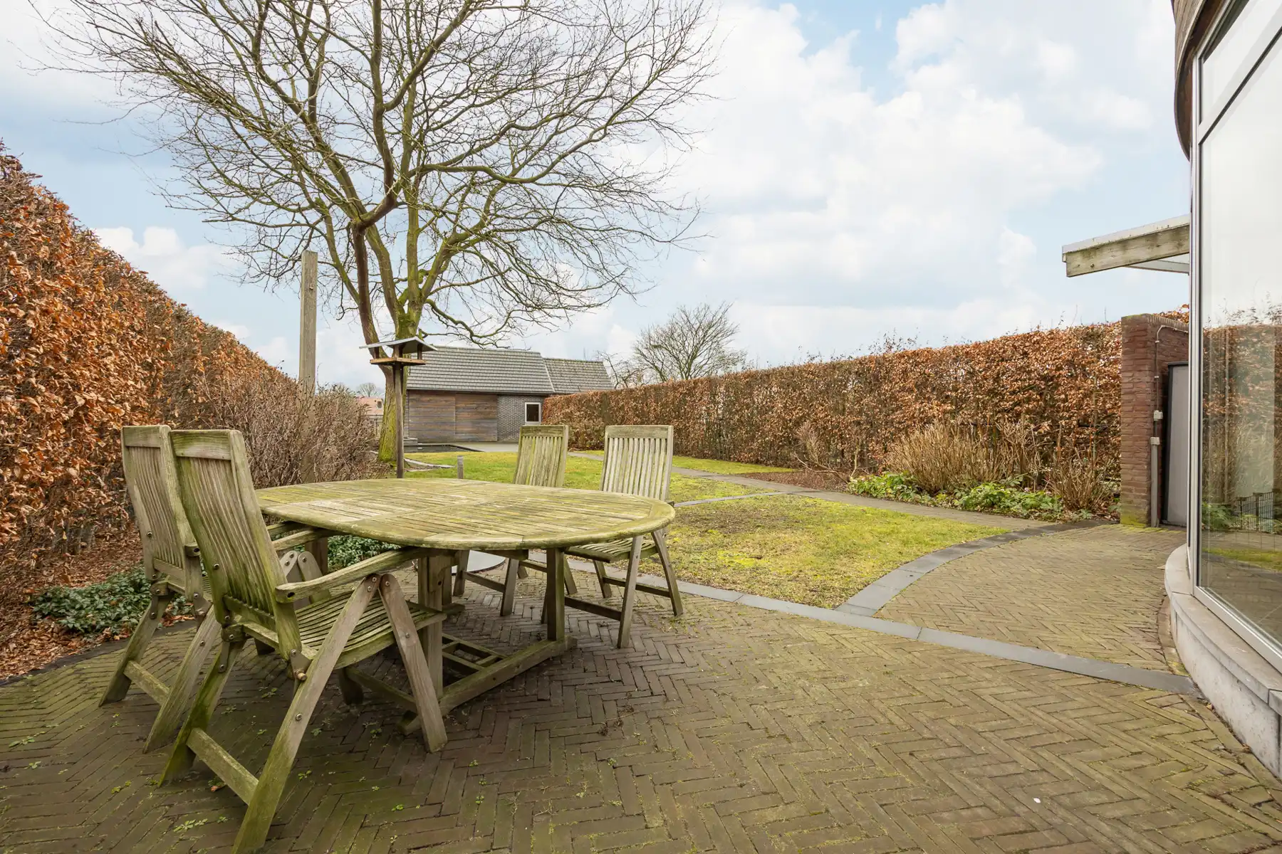 Ruime gezinswoning met tuin in een doodlopende straat. foto 20