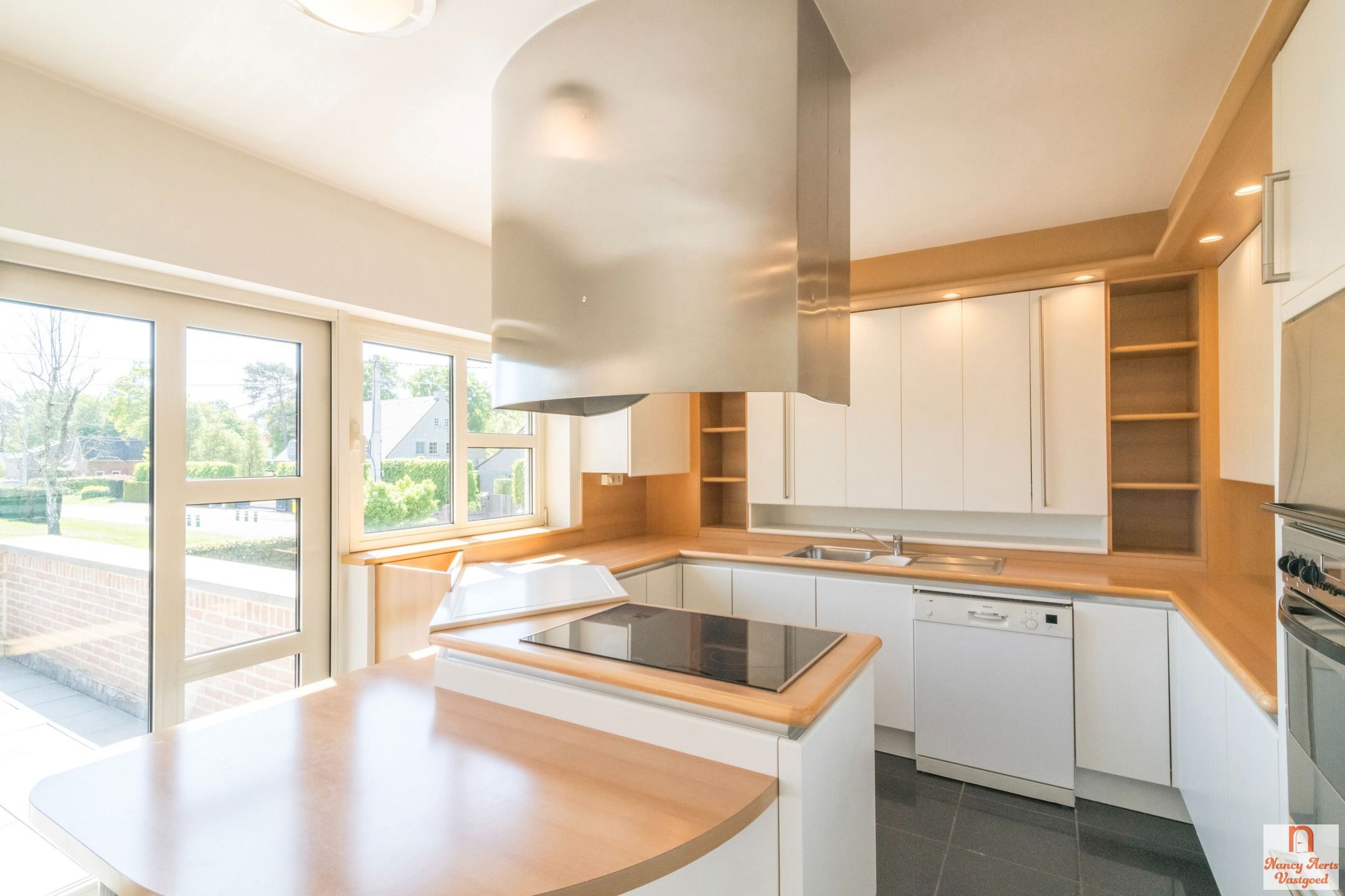 Uitzonderlijke woning met kantoorruimte op toplocatie foto 10