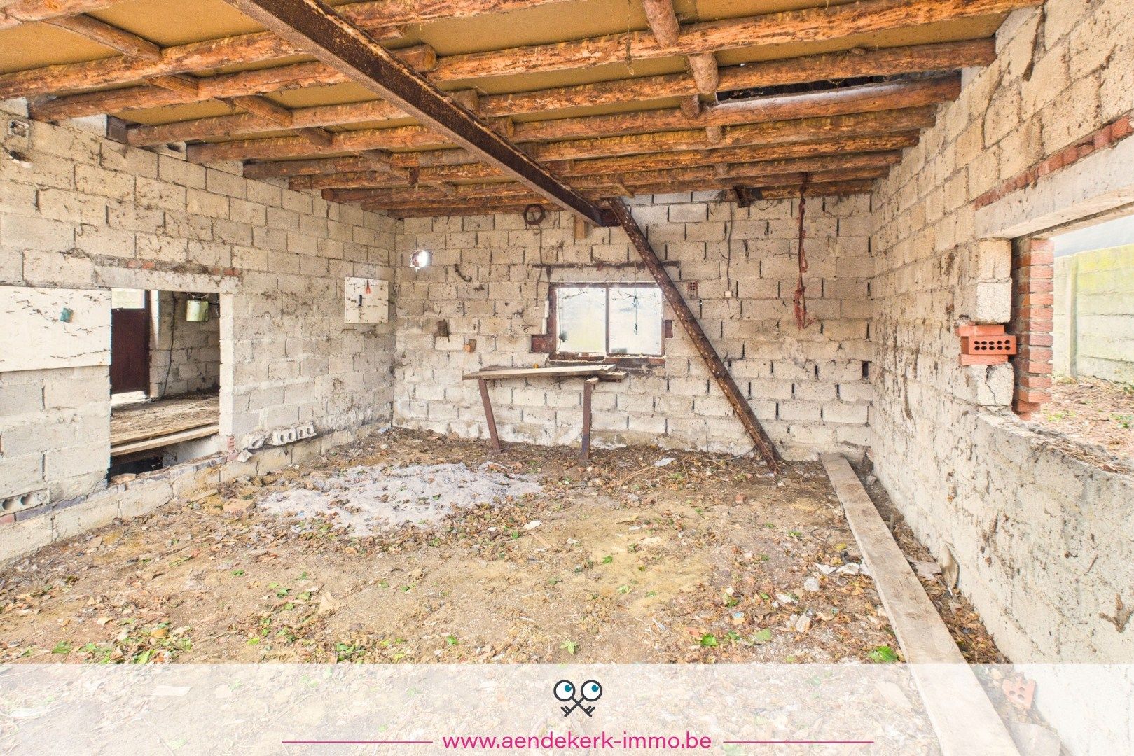 Te renoveren woning met handelsruimte en bijgebouw in Kessenich foto 23