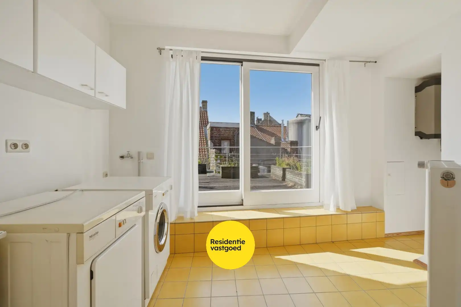 Multifunctionele woning met handelsruimte in hartje Veurne. foto 21