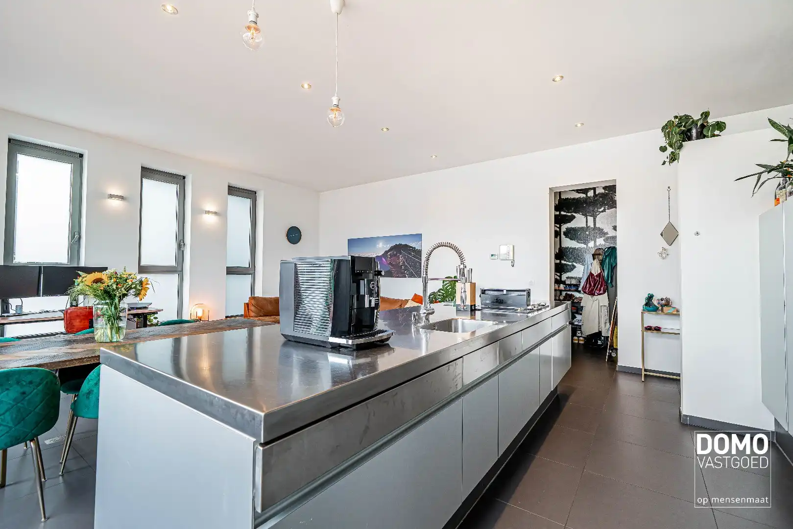 PRACHTIGE LOFT MET ROYAAL TERRAS OP TOPLOCATIE BINNEN DE GROTE RING VAN HASSELT foto 6