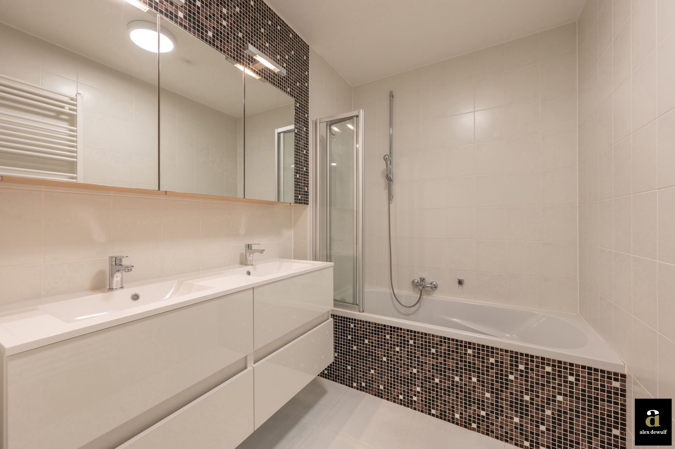 Ruim 2-slaapkamerappartement met westgericht terras foto 14