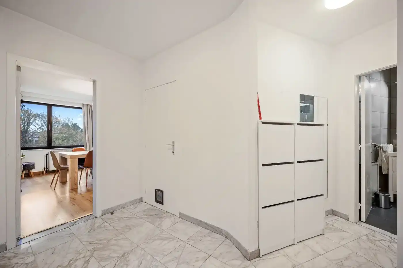 Instapklaar appartement te centrum Tienen. foto 8