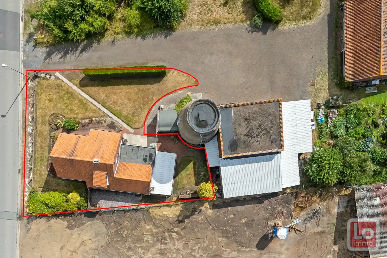 Charmante te renoveren woning met 3 slaapkamers in het rustige Desteldonk foto 2