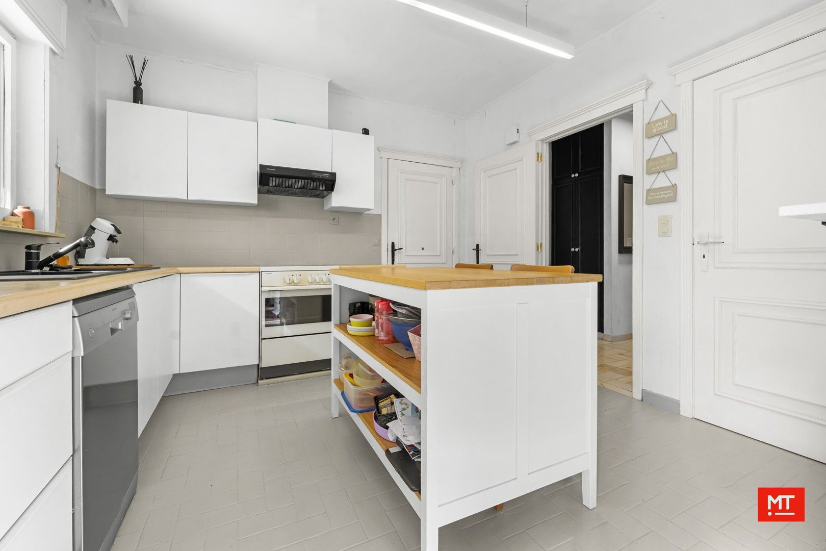 Instapklare, alleenstaande woning op een rustige locatie te Dikkebus foto 4