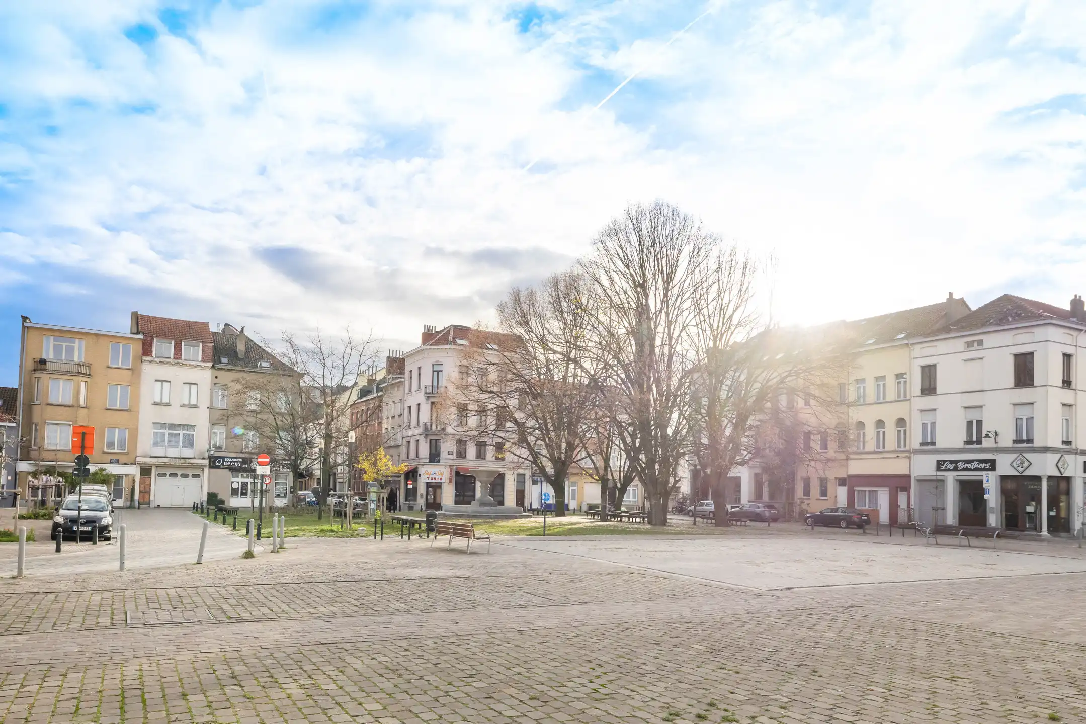 Een ruime woning met potentieel op toplocatie foto 12