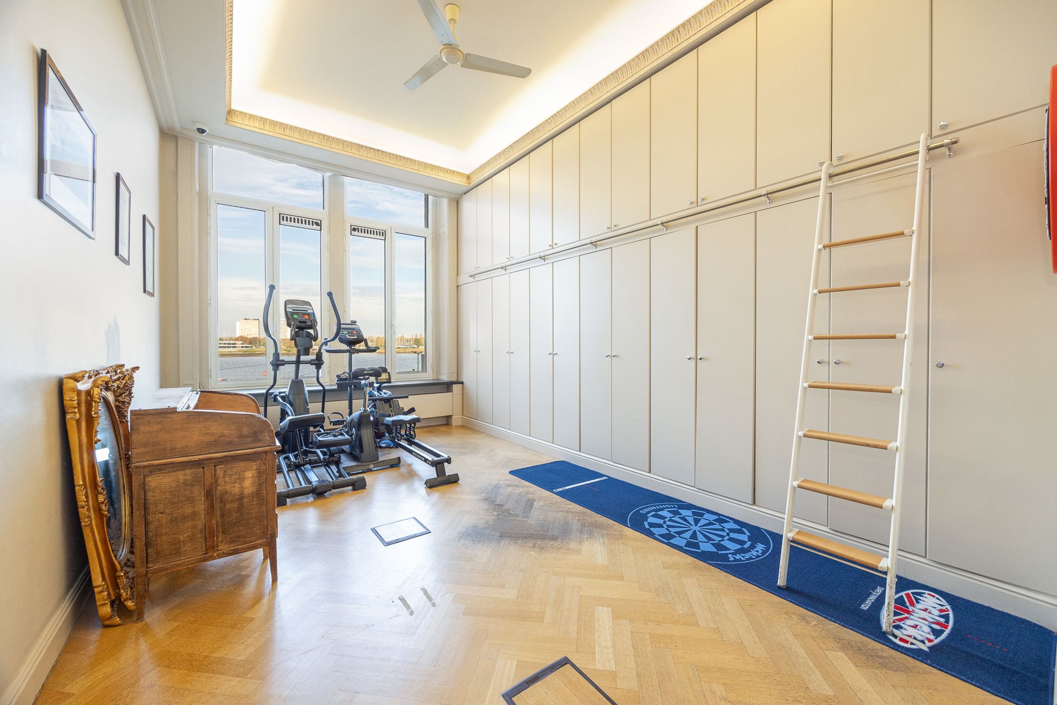 ANTWERPEN-EILANDJE - Veelzijdig hoekappartement aan Scheldekaaien foto 3