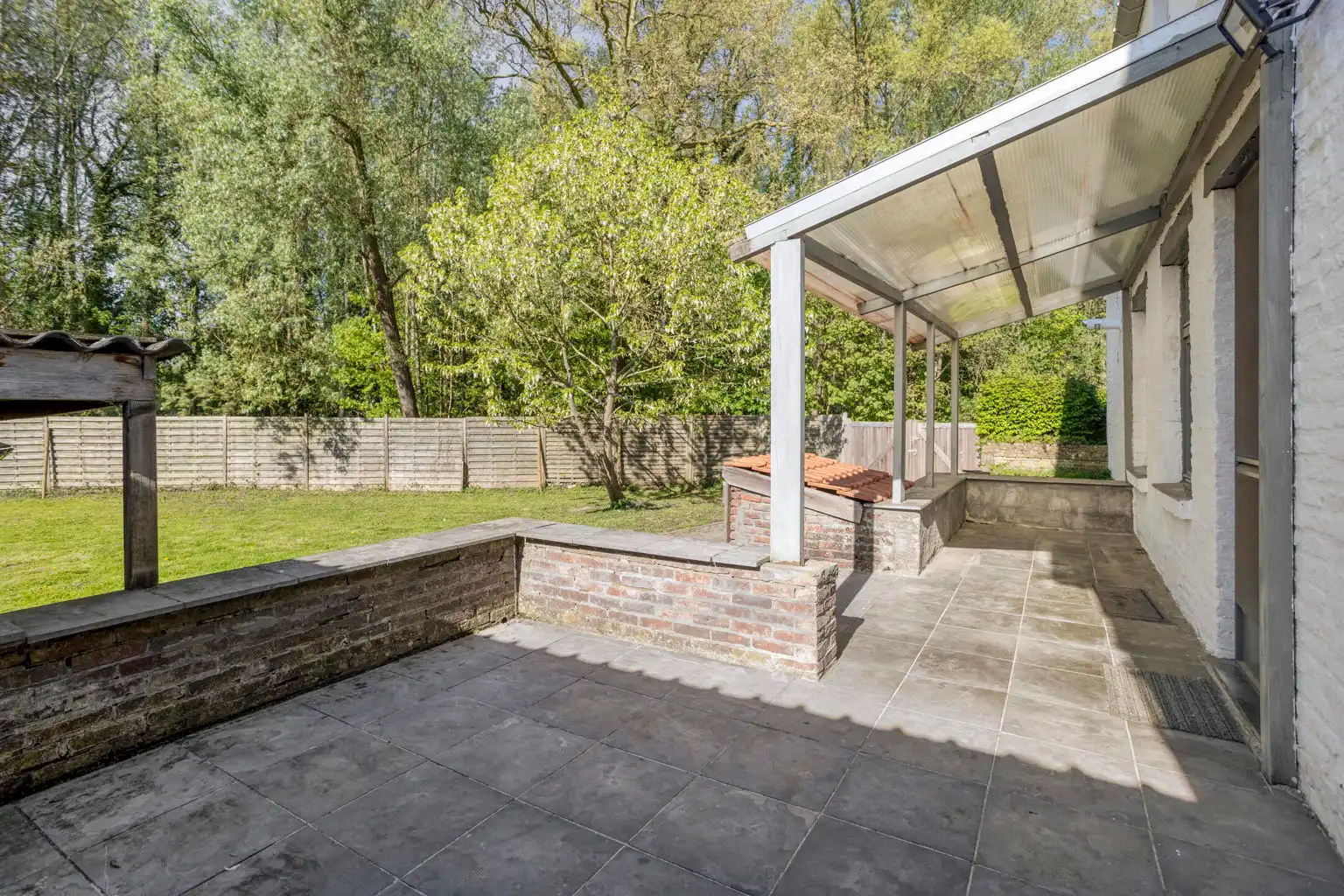 RUIME WONING MET TUIN IN BOUTERSEM foto 23