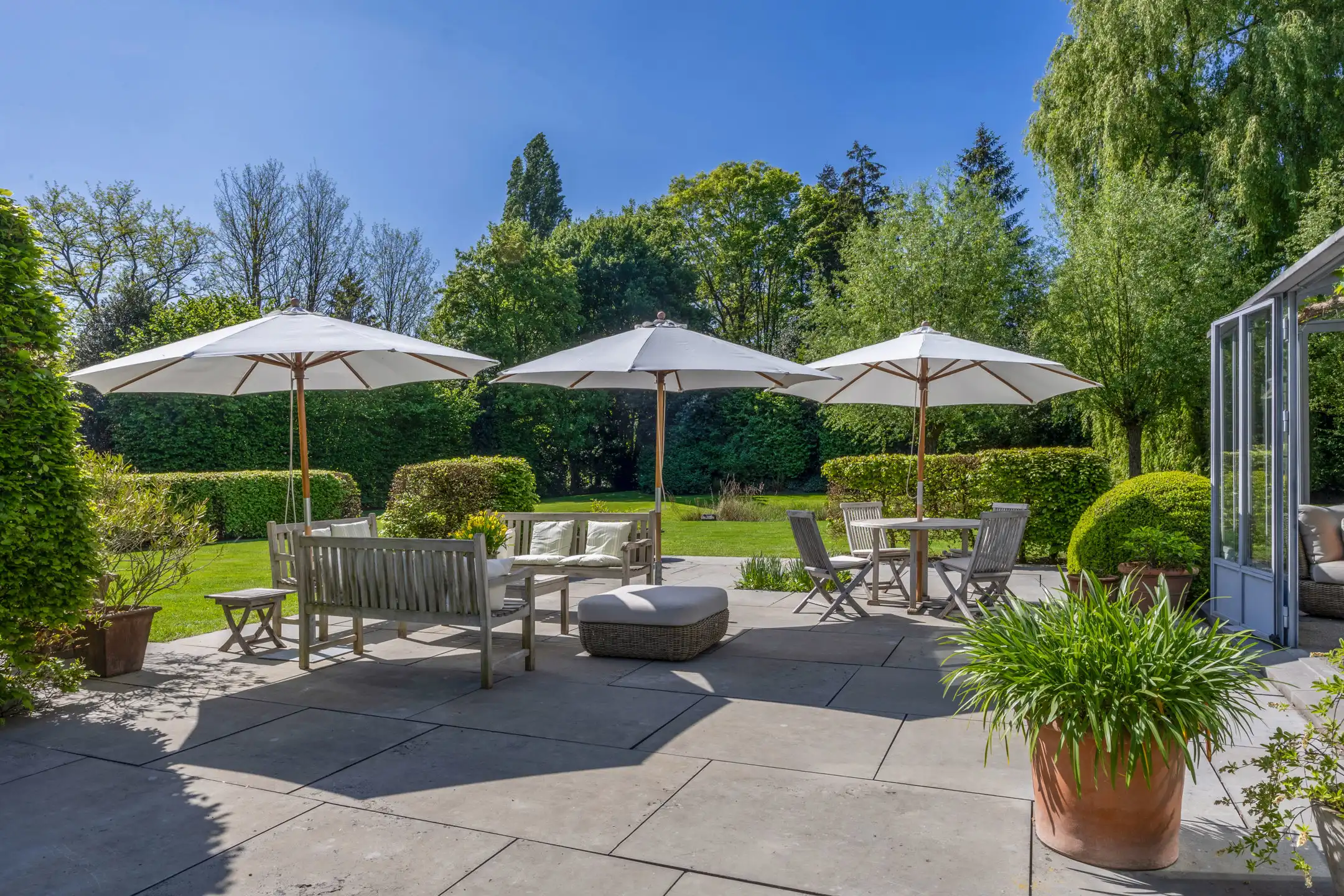 Unieke parel op royaal perceel (3.877 m²) met bouwgrond foto 18