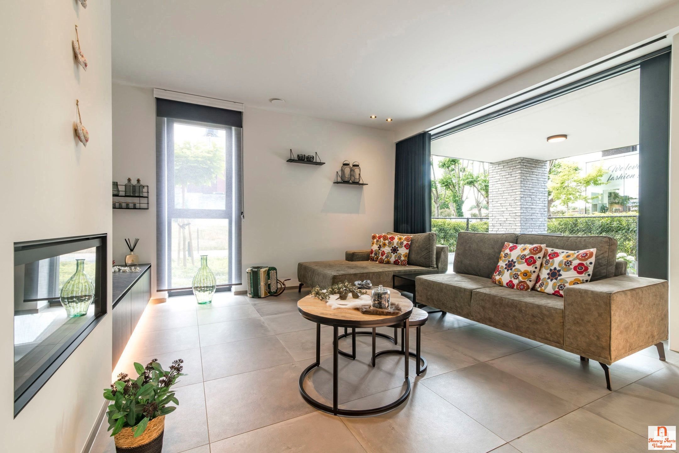 Ruimtelijk wonen met verfijnde afwerking in hartje Koersel foto 4