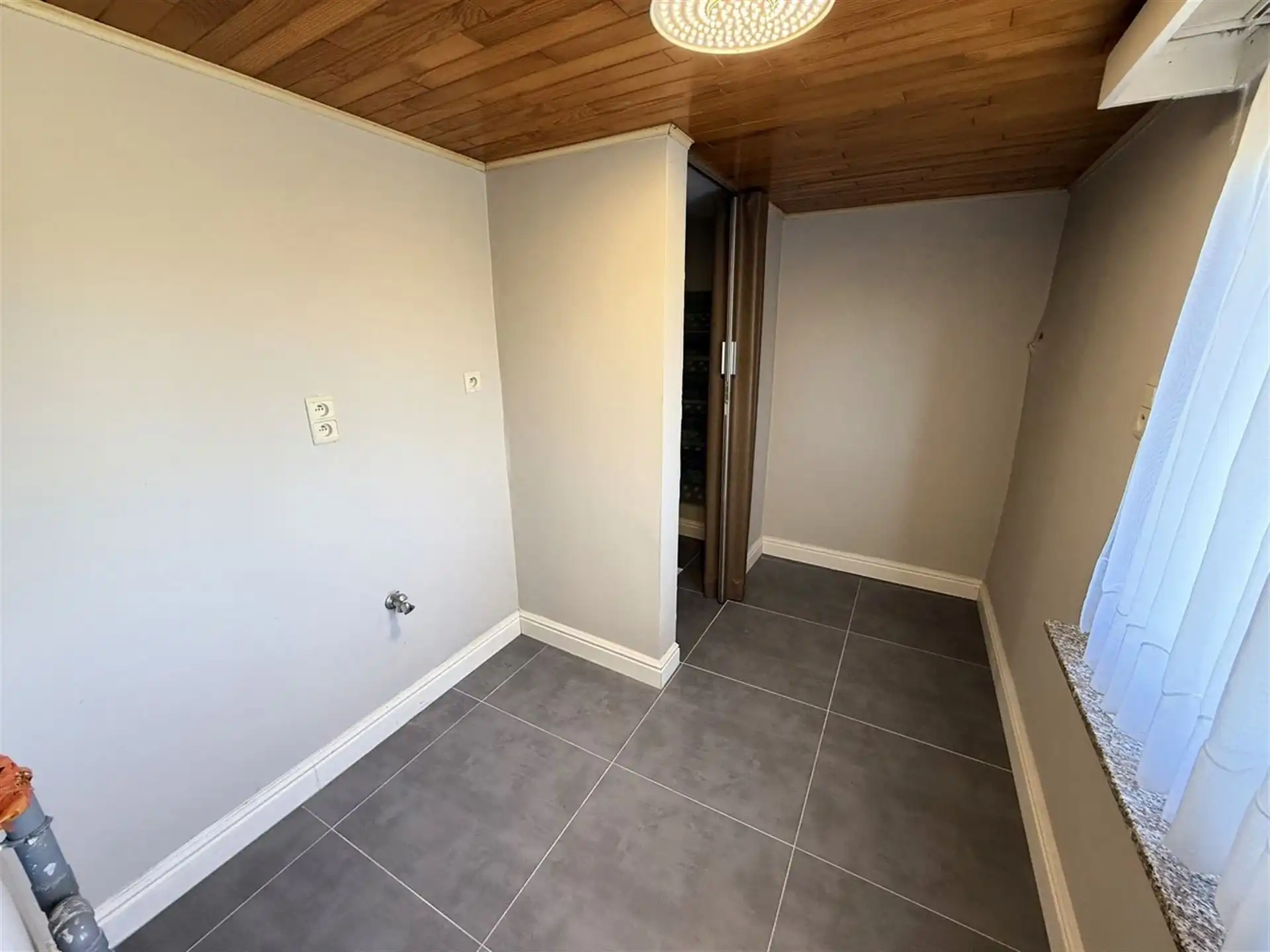 Gelijkvloers appartement van 87m² met 1 slaapkamer foto 9