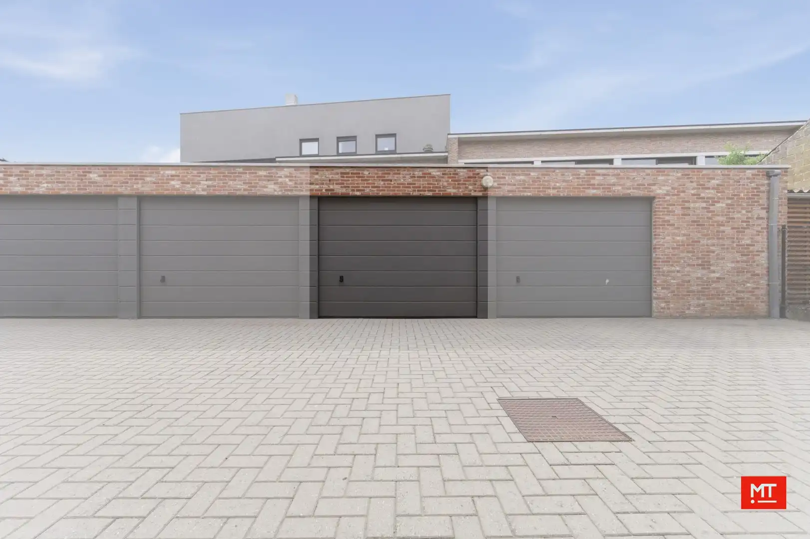 IN OPTIE VIA ONS KLANTENBESTAND - Instapklaar appartement met 2 slpk, zonnige balkons en garage in de dorpskern van Beselare foto 14