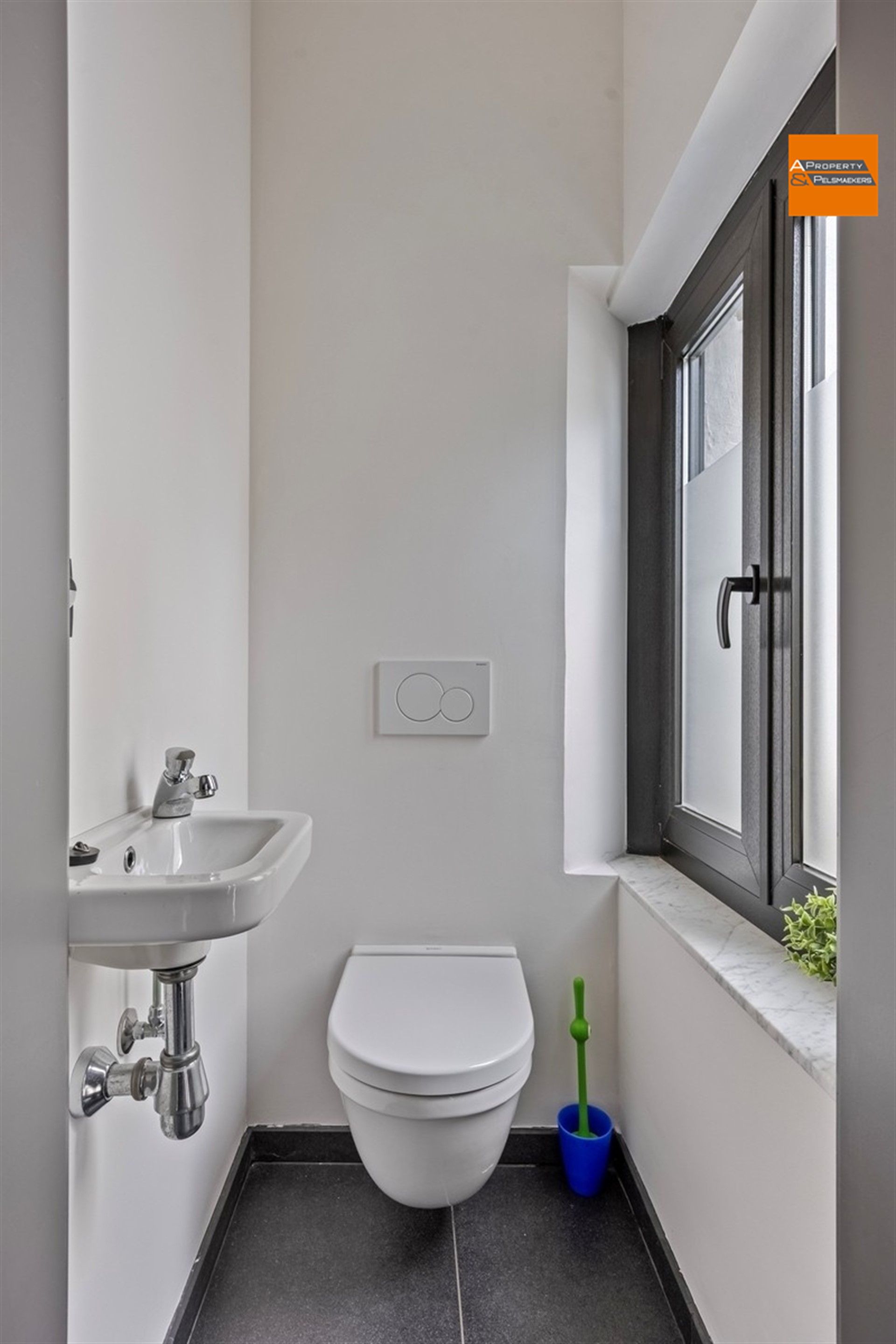 Gerenoveerde woning foto 14