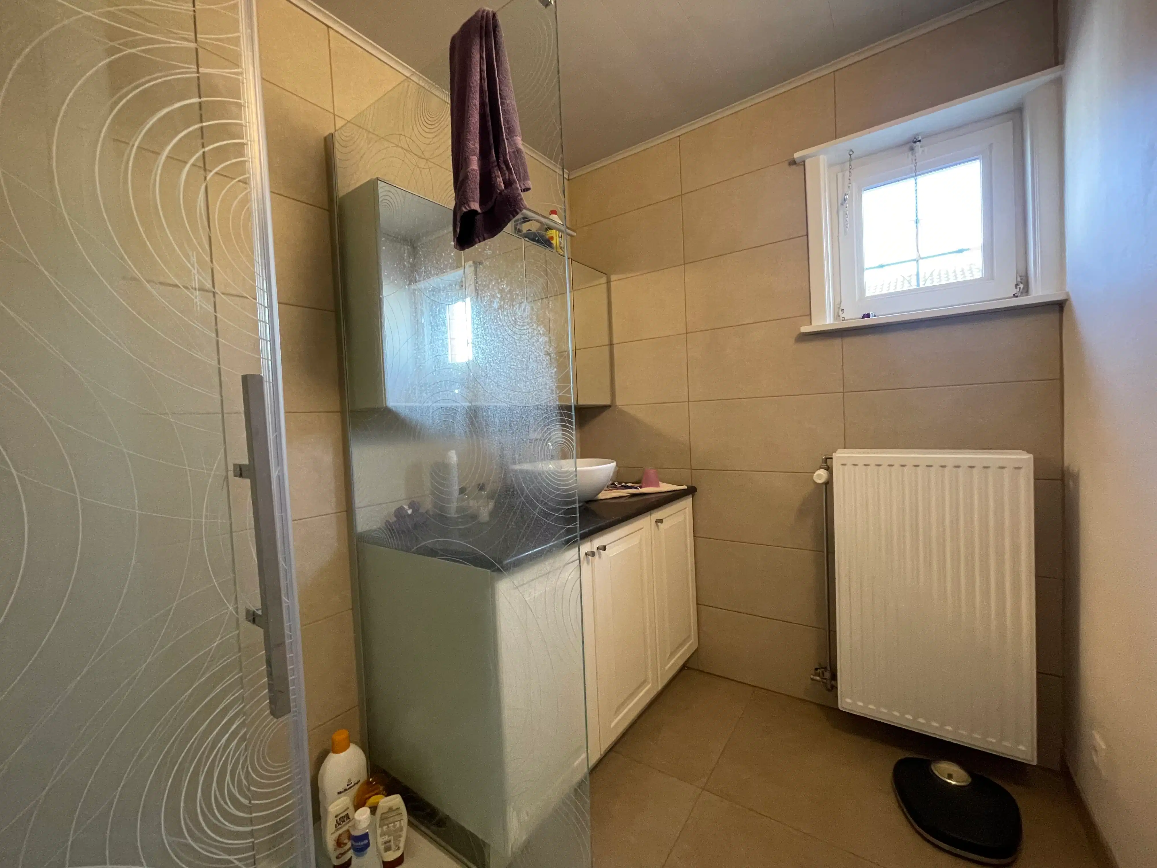 Ruime halfopen bebouwing met 3 slaapkamers, tuin en garage foto 7