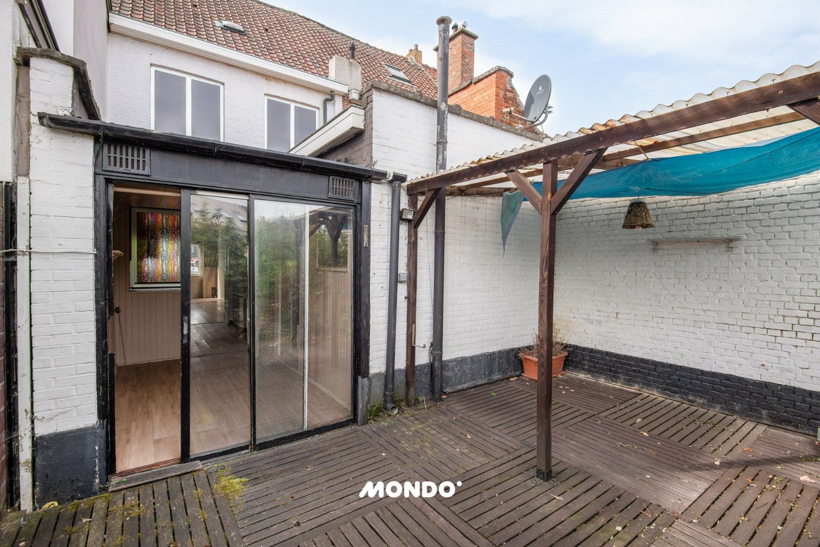 Te renoveren woning met veel potentieel!  foto 10