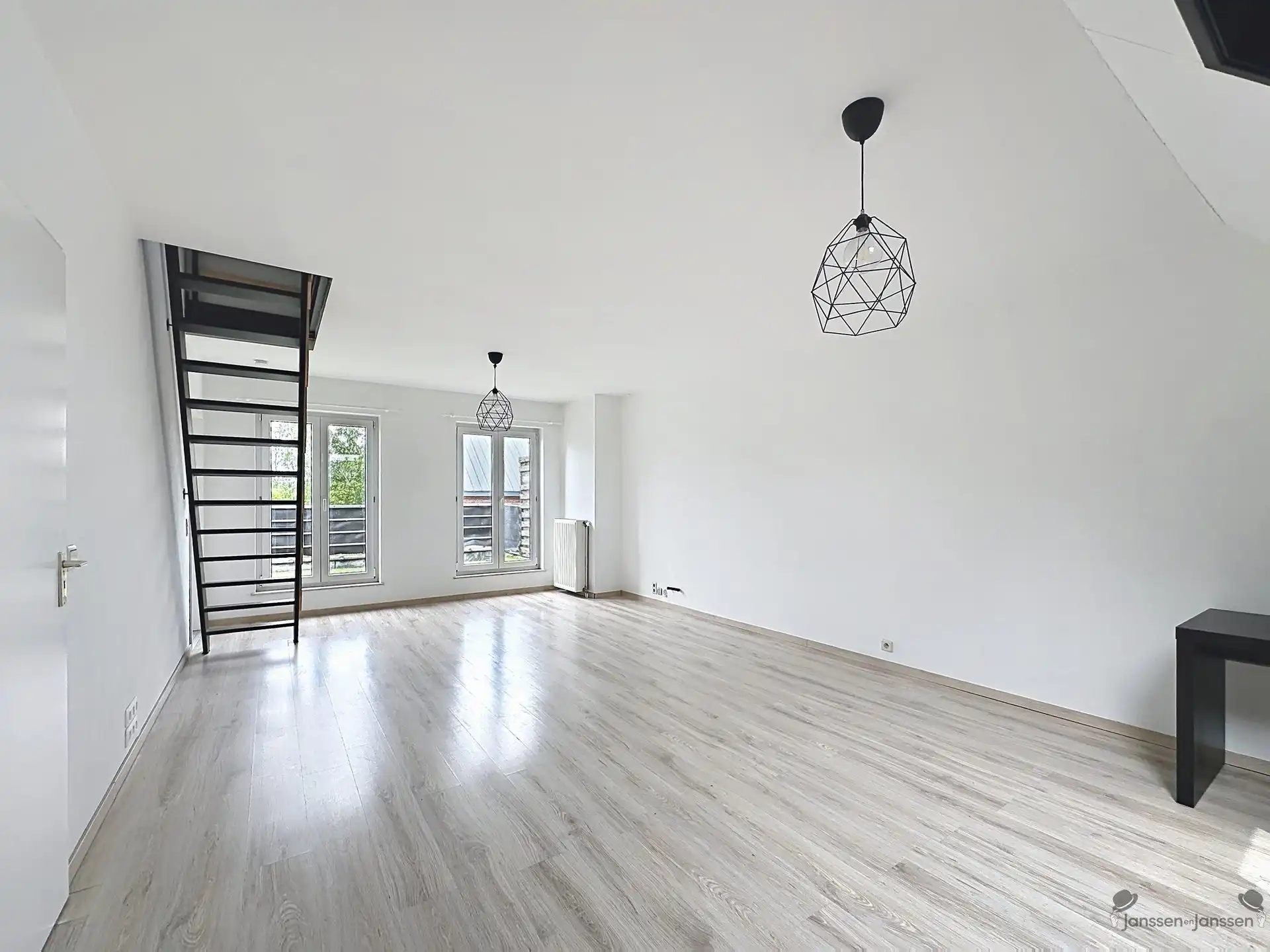 Duplex appartement met 2 slk en ruim terras foto 2