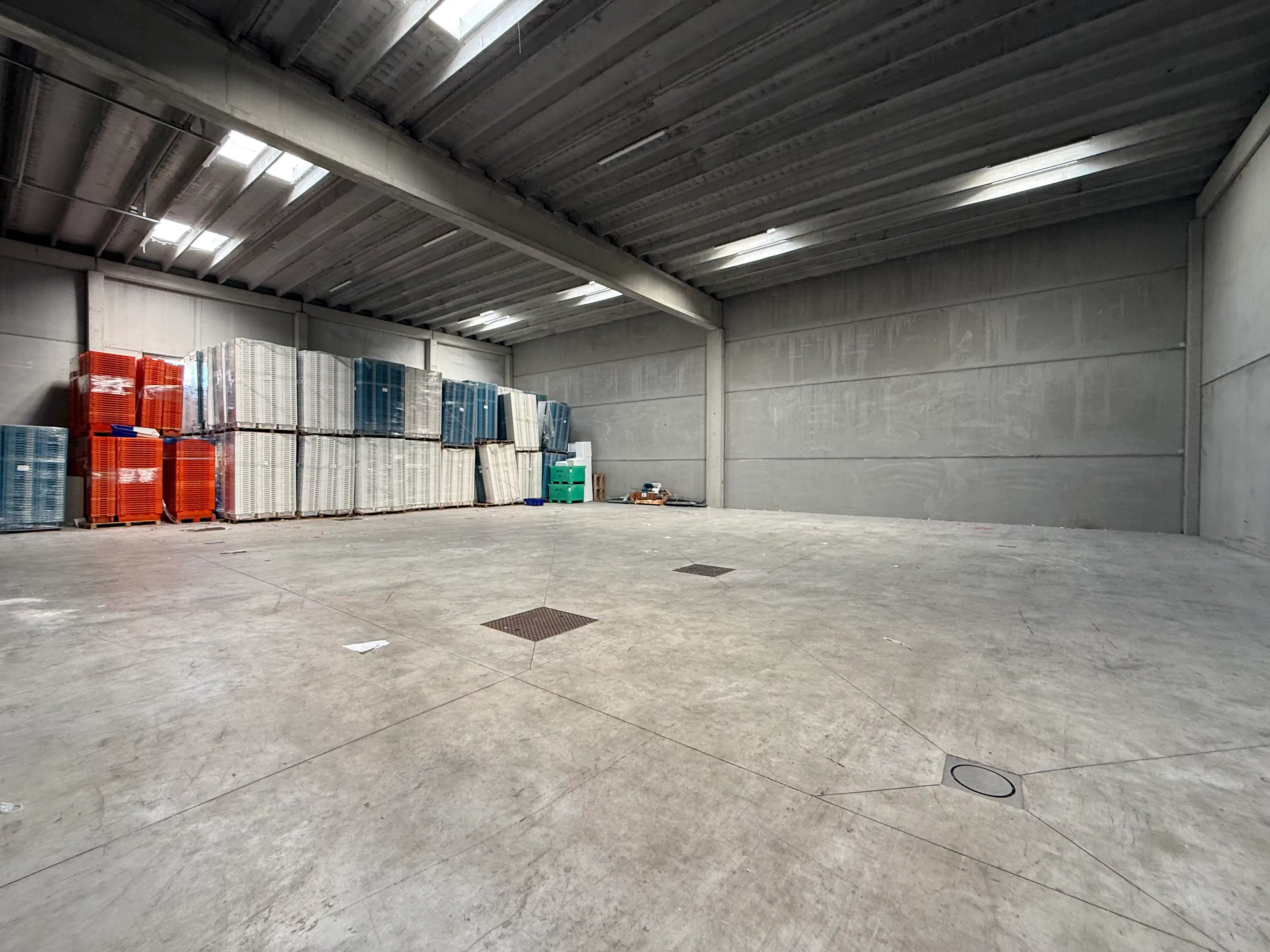 Opslagplaats 454m² - met elektrische poorten in dynamische havenomgeving foto 4