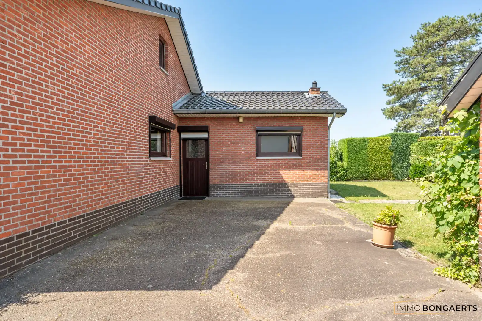 Rustig gelegen bungalow op een mooi perceel van 9 are foto 27