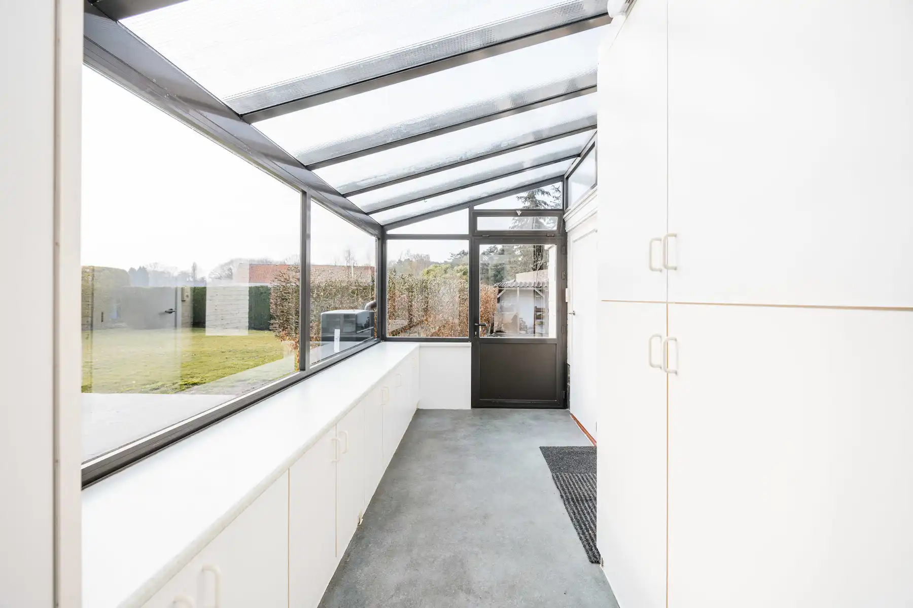 Ruime woonst met tuin, studio en veel parkeermogelijkheid foto 12