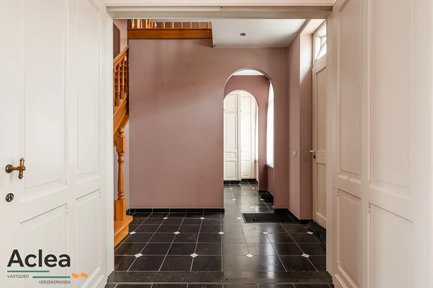 Statige burgerwoning met ruime tuin in het dorp van Watervliet foto 3