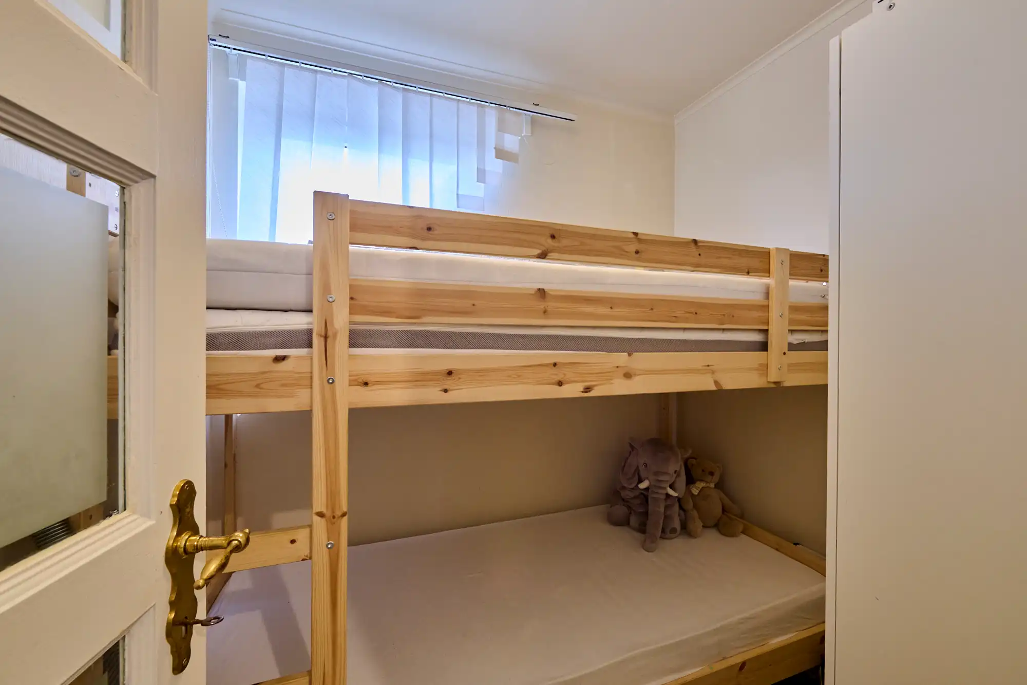 Instapklare woning met garage en 3 slpks op rustige locatie foto 10