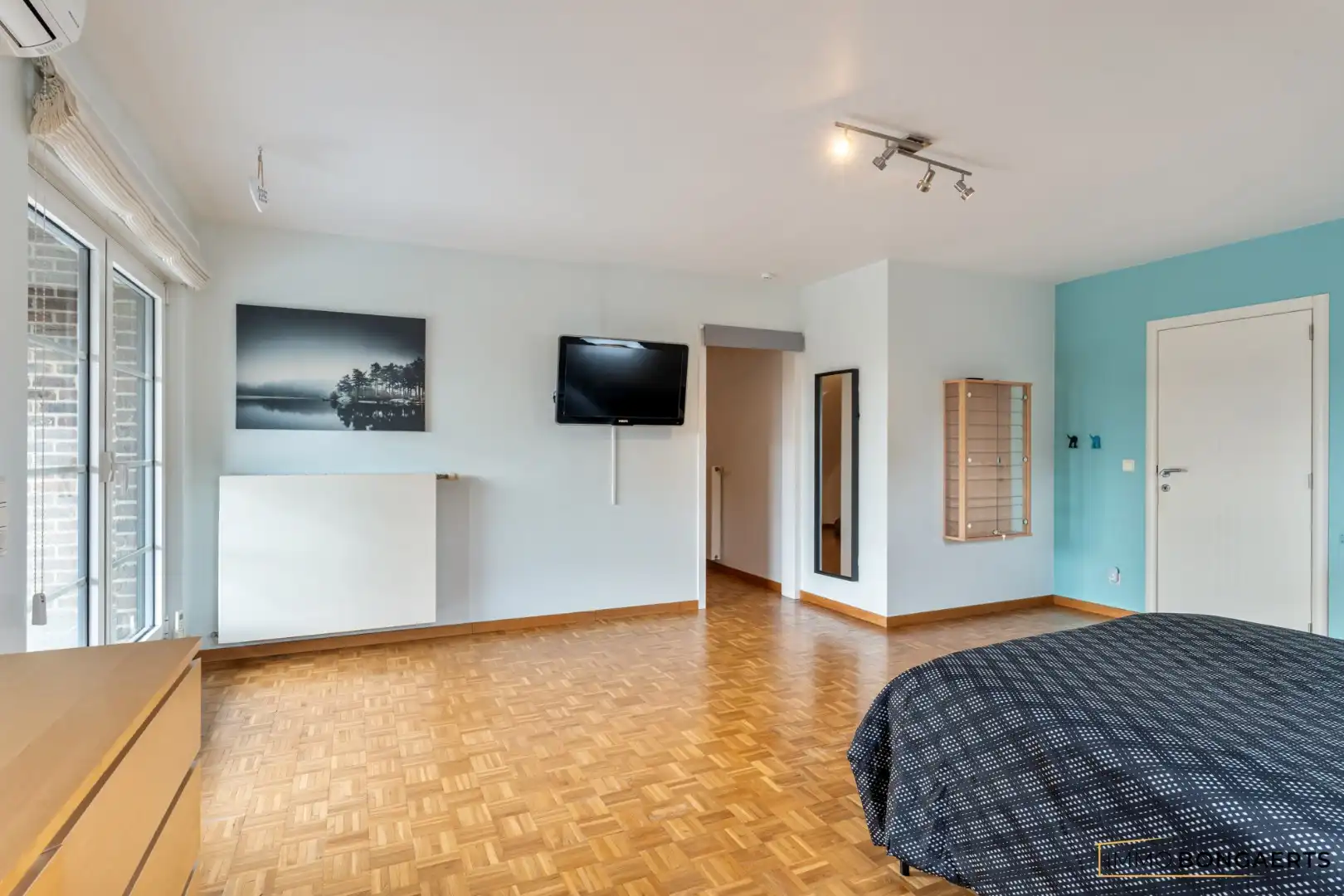 Ruime woning met 3 slaapkamers foto 23