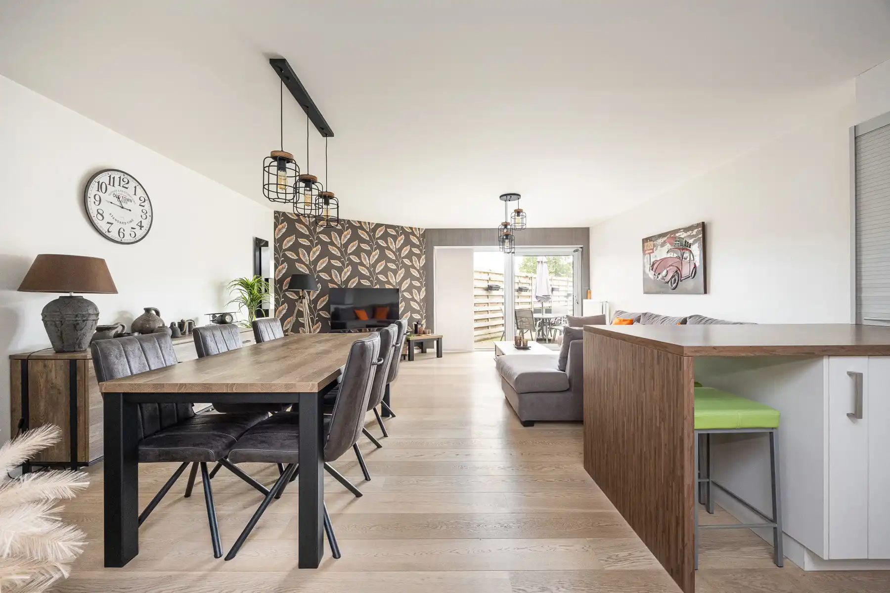 Gelijkvloers appartement met 2 slaapkamers, tuin en autostaanplaats.  foto 4
