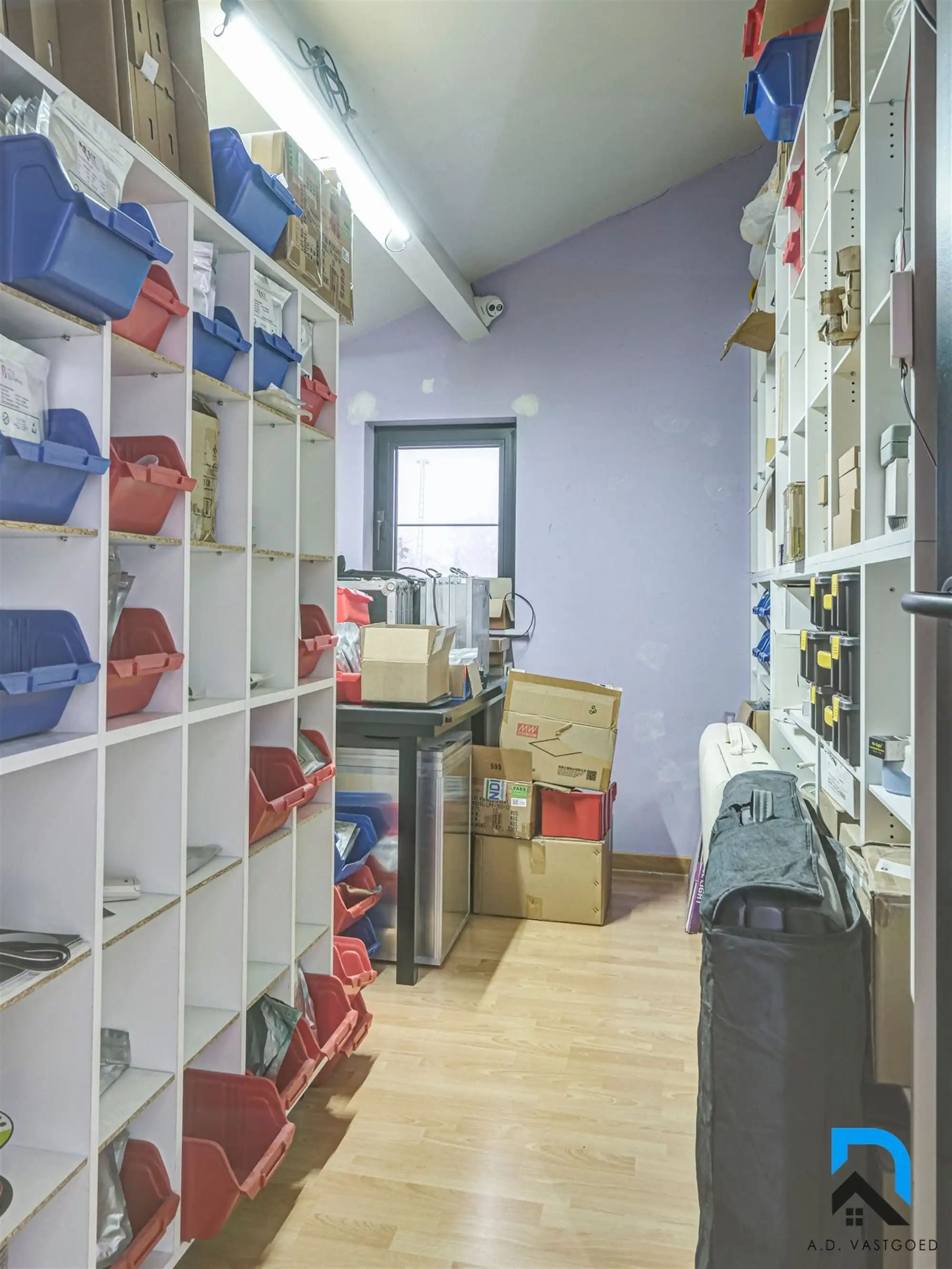 Ruime woning met prachtige tuin foto 26