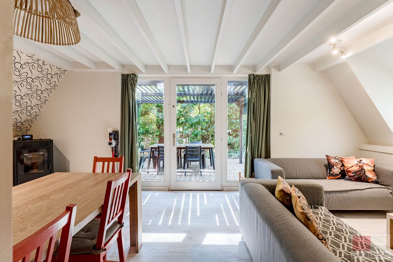 Ontsnap aan de drukte en geniet van deze charmante vakantiewoning foto 2