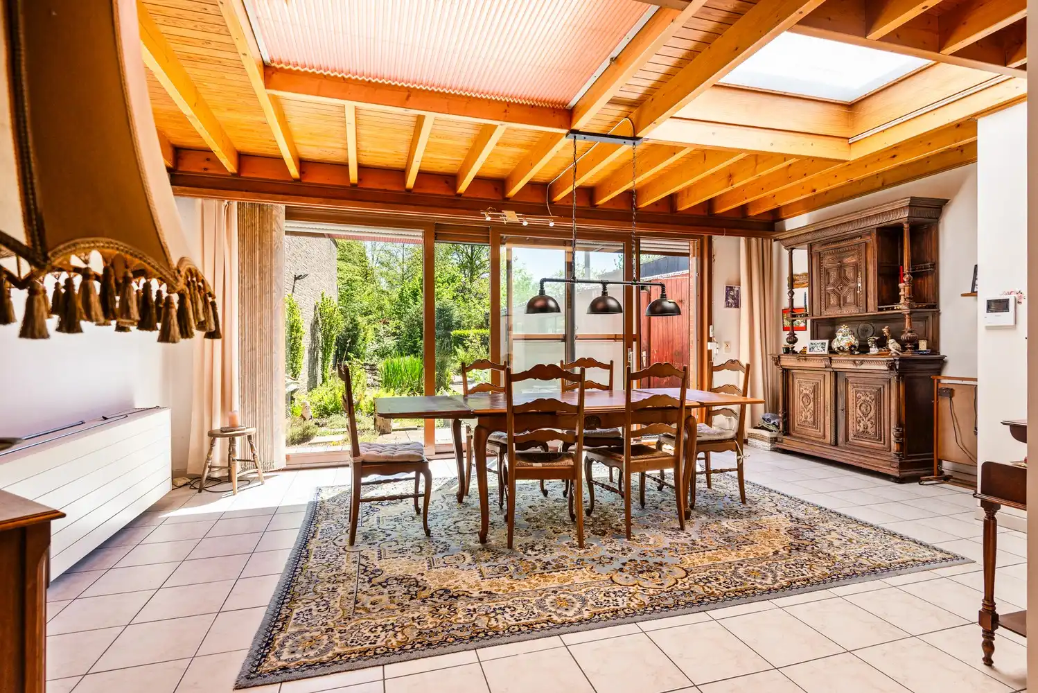 Te renoveren huis met 3 slaapkamers, garage en tuin in Wijnegem foto 5