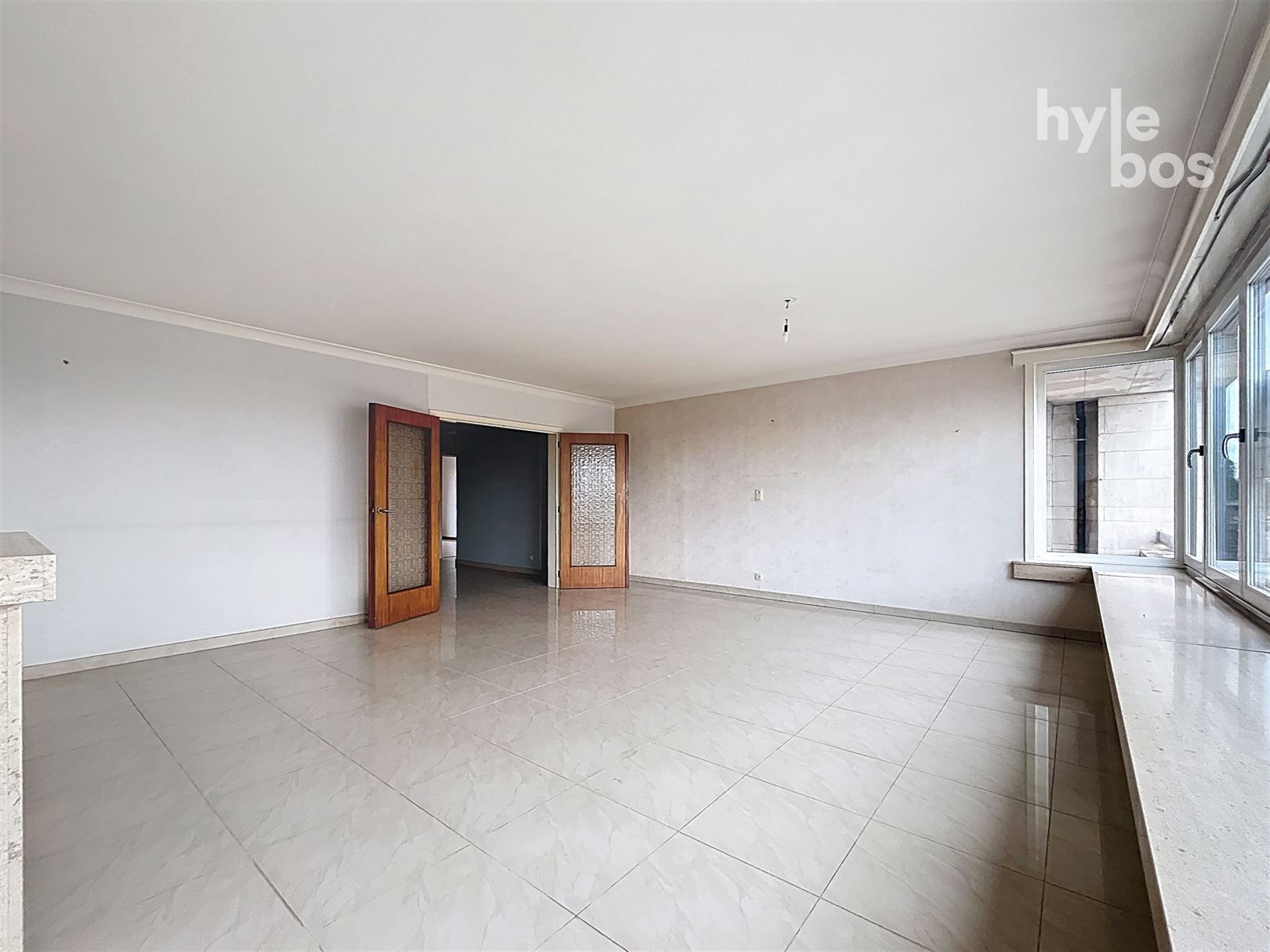 Centraal gelegen, lichtrijk 3 slaapkamer appartement  foto 4