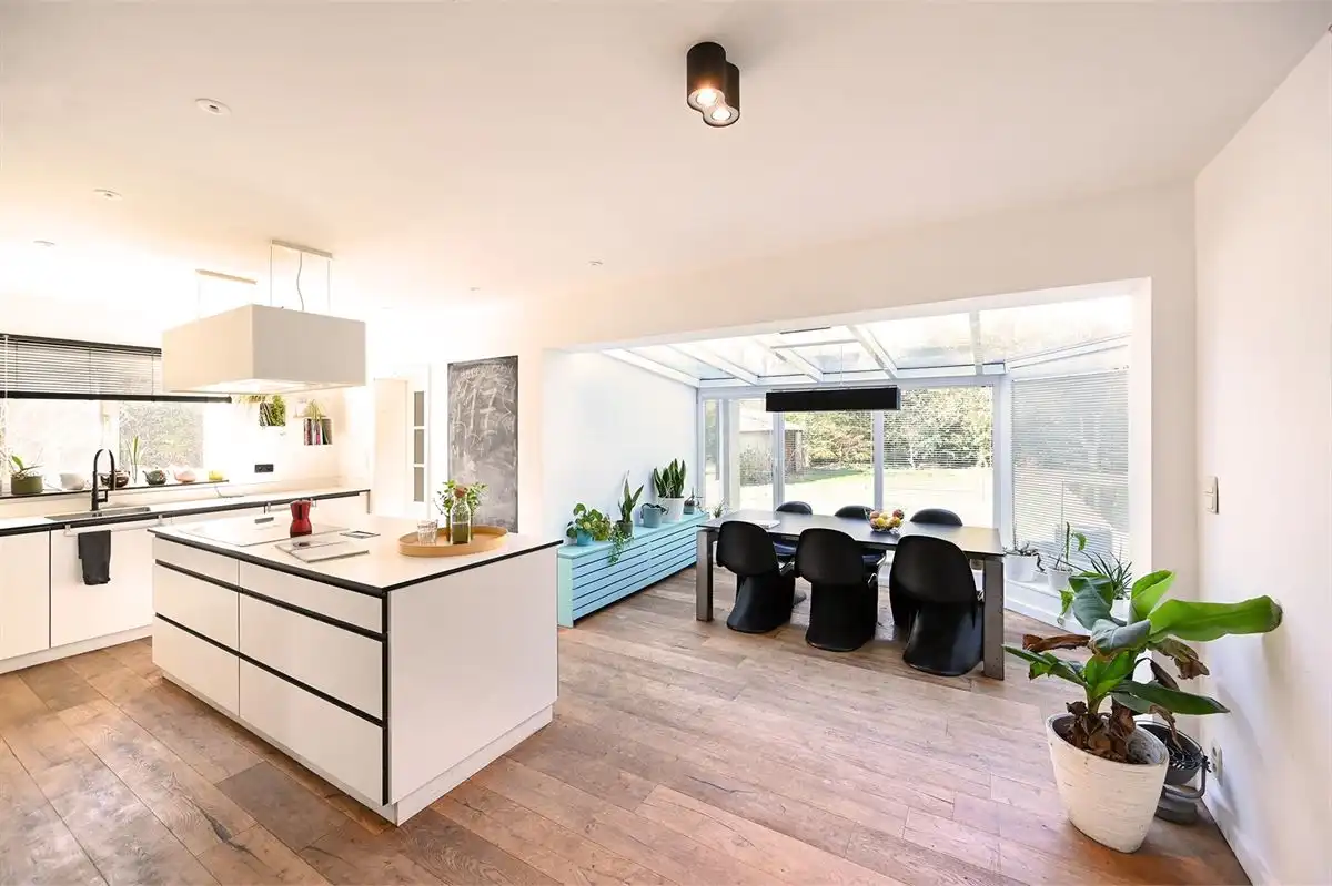 Lichte open bebouwing op mooi perceel  foto 2