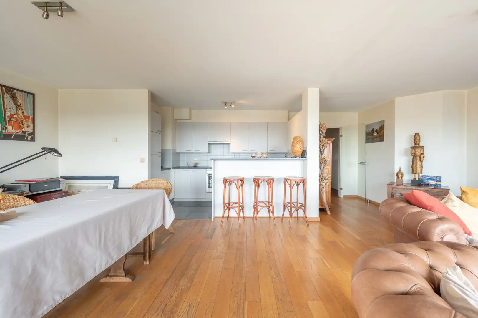 Zonnig appartement met 2 slaapkamers en terras met zicht op de jachthaven foto 9