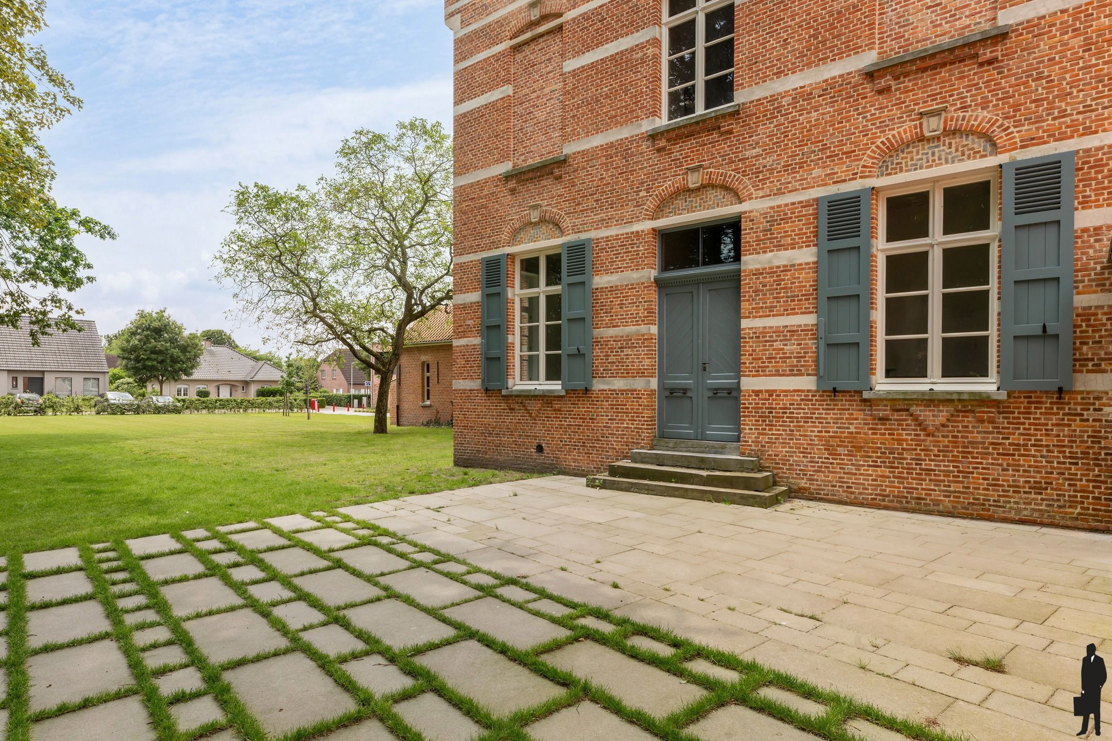 Uitzonderlijk object, het oude "klooster" gelegen op de beschermde kloostersite te Meer. foto 16