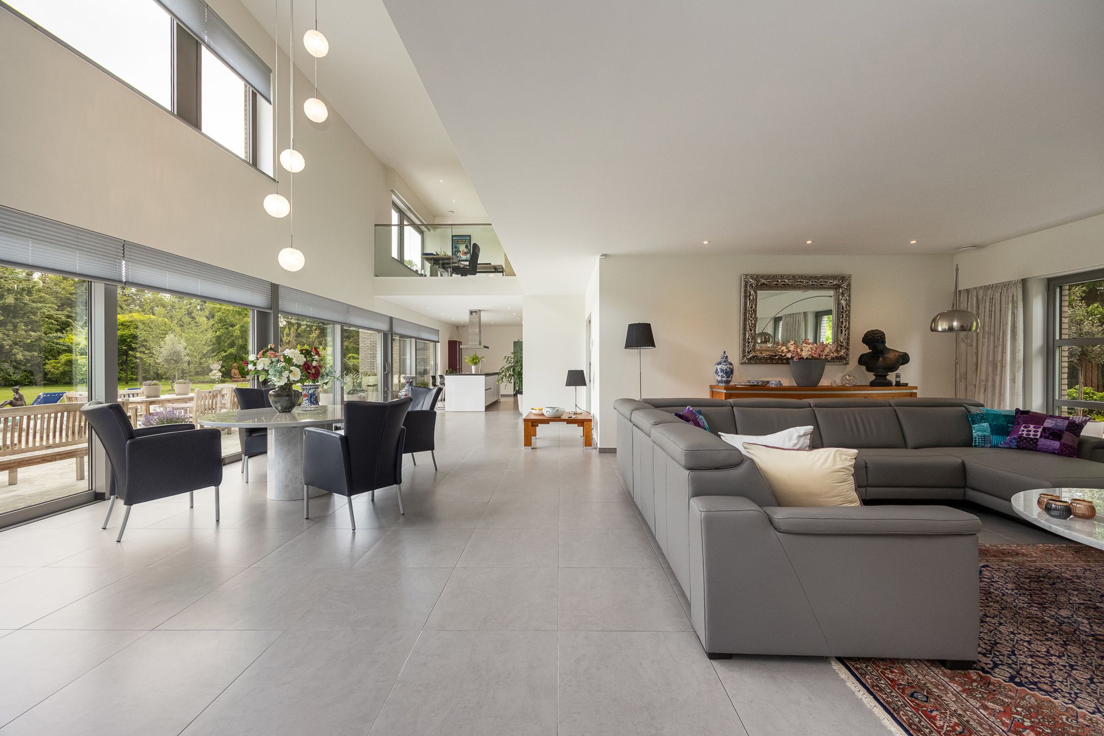 BRASSCHAAT - Moderne en vrijstaande villa met zwembad foto 5