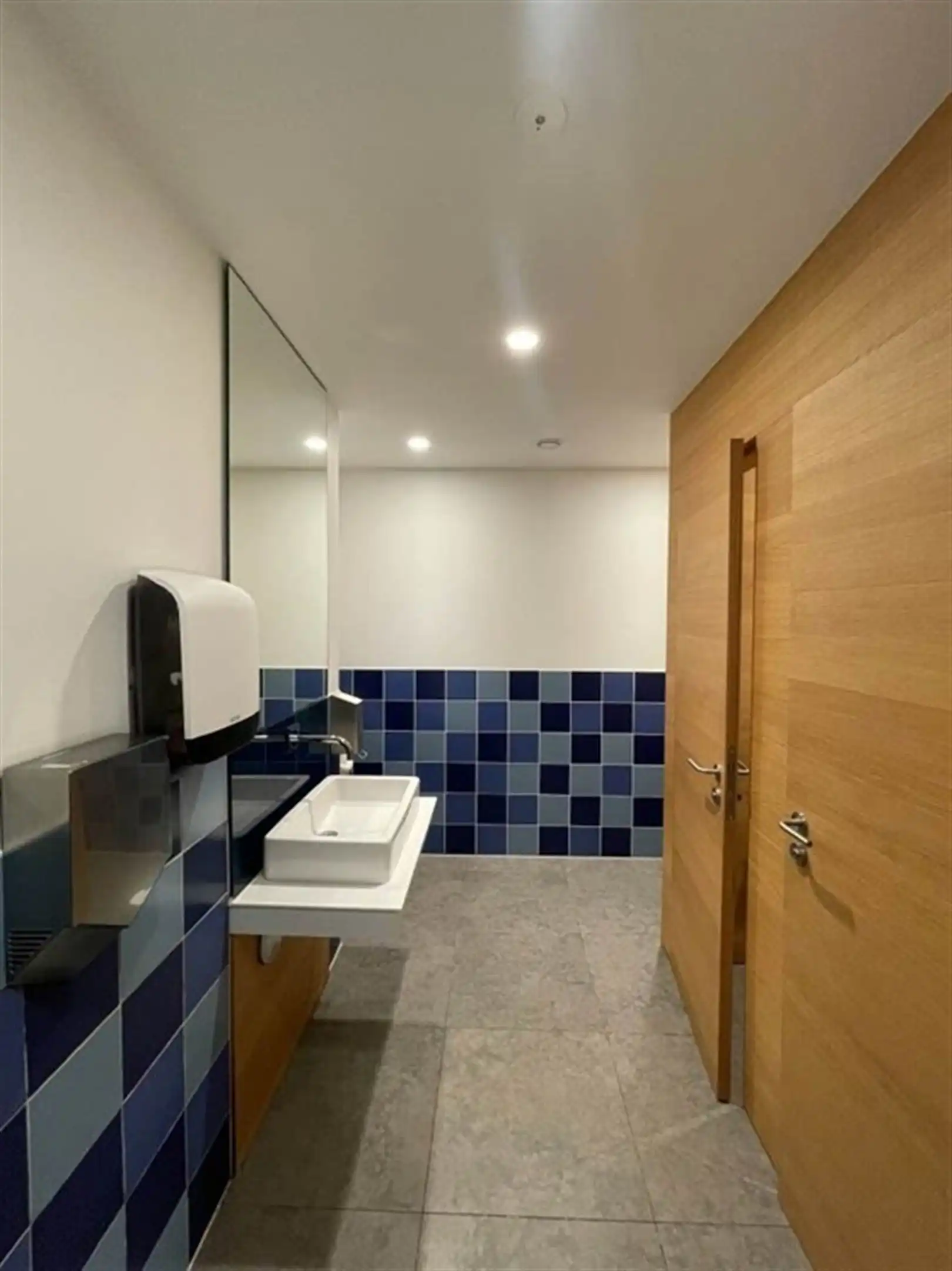 Kantoorgebouw foto 9