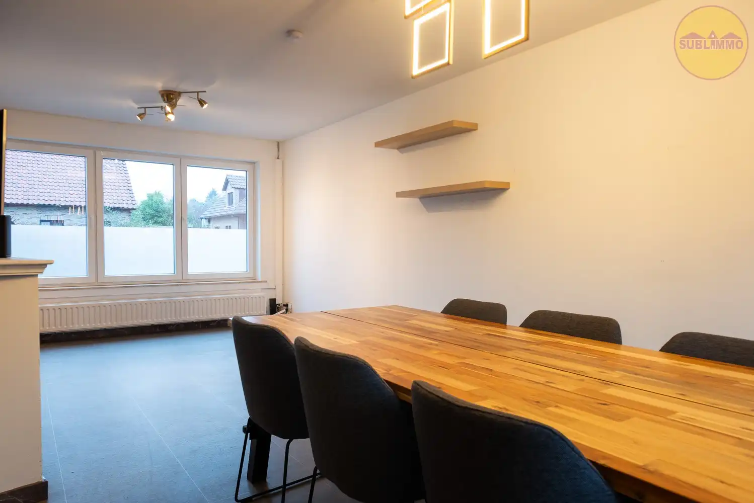 EPC A (59!) | 18 zonnepanelen + batterij | Instapklaar wonen zonder renovatieplicht in Oost-Ham foto 4