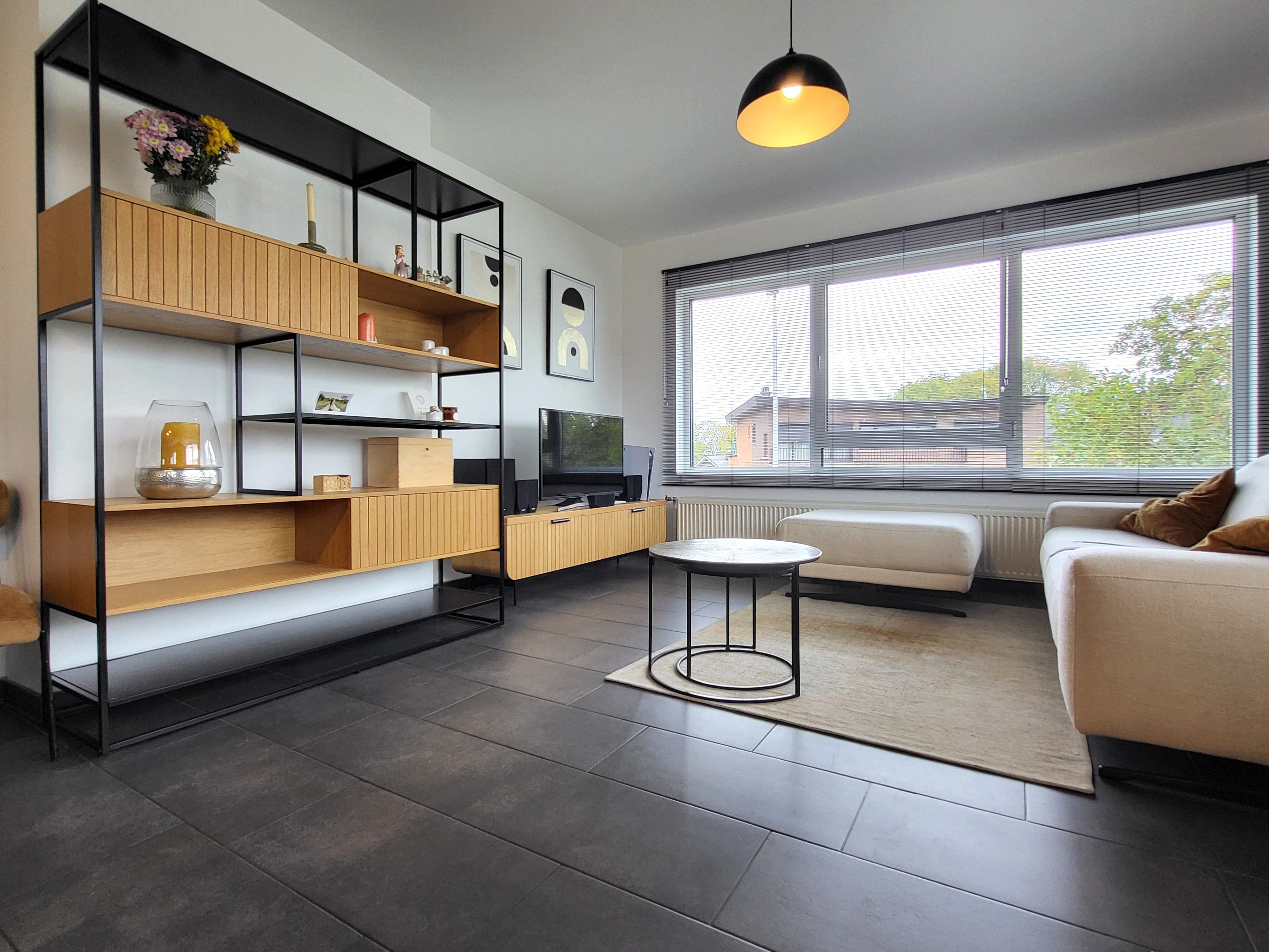 Prachtig gerenoveerde woning in 2015 op 428m² met zonnepanelen, zonnige tuin en 2 garages.  foto 17