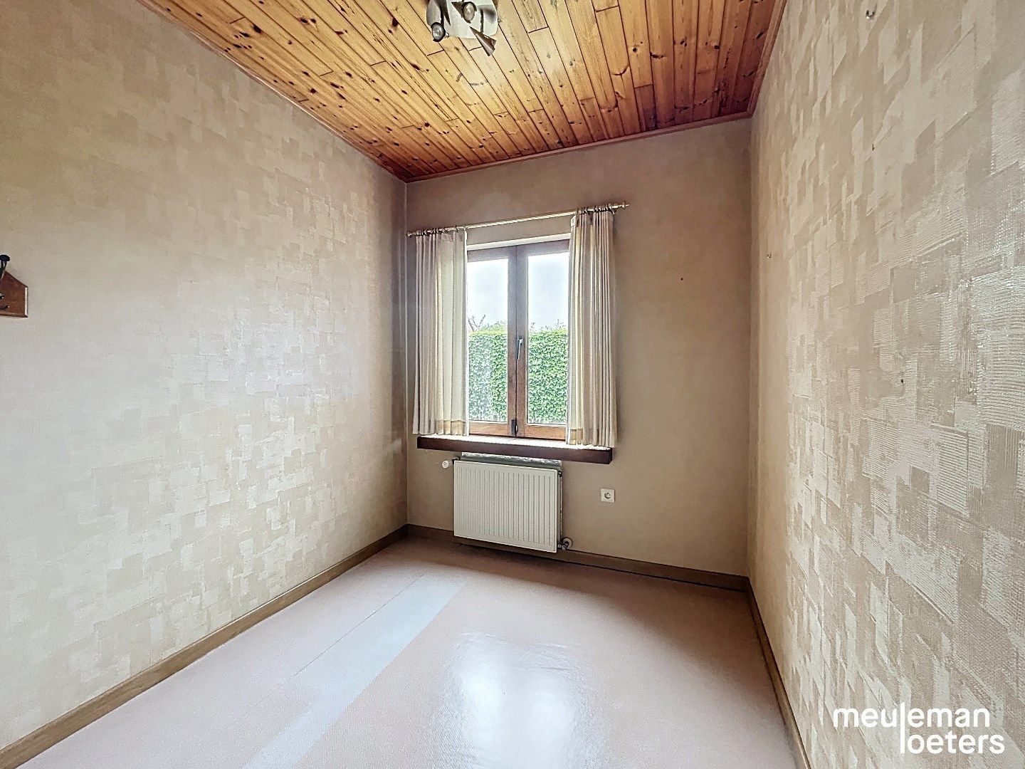 Charmante woning met garage en terras foto 8